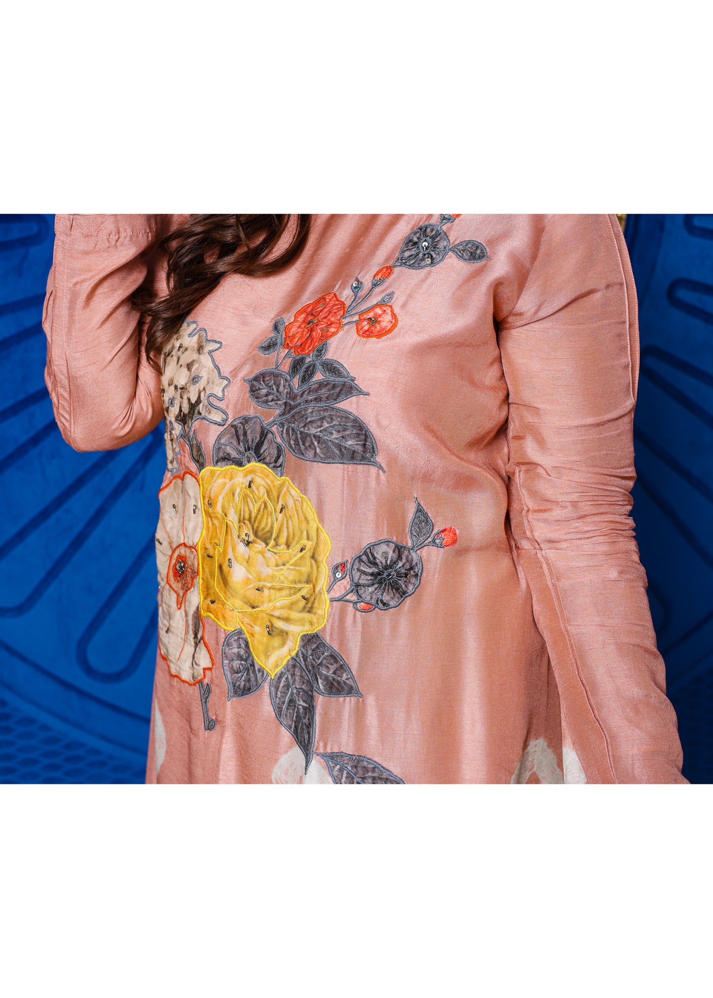 Naqsh Bloom Charm โ Floral Kurta Set