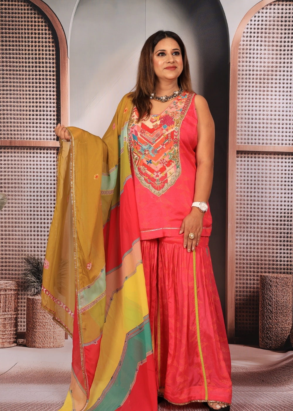 Multi Colour Sleeveless Suit (Image)