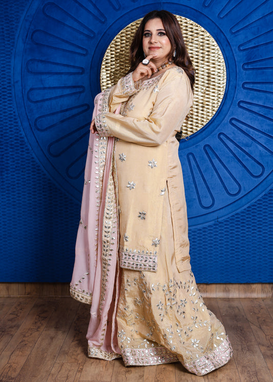 Naqsh Rosé Radiance – Embroidered Sharara Suit