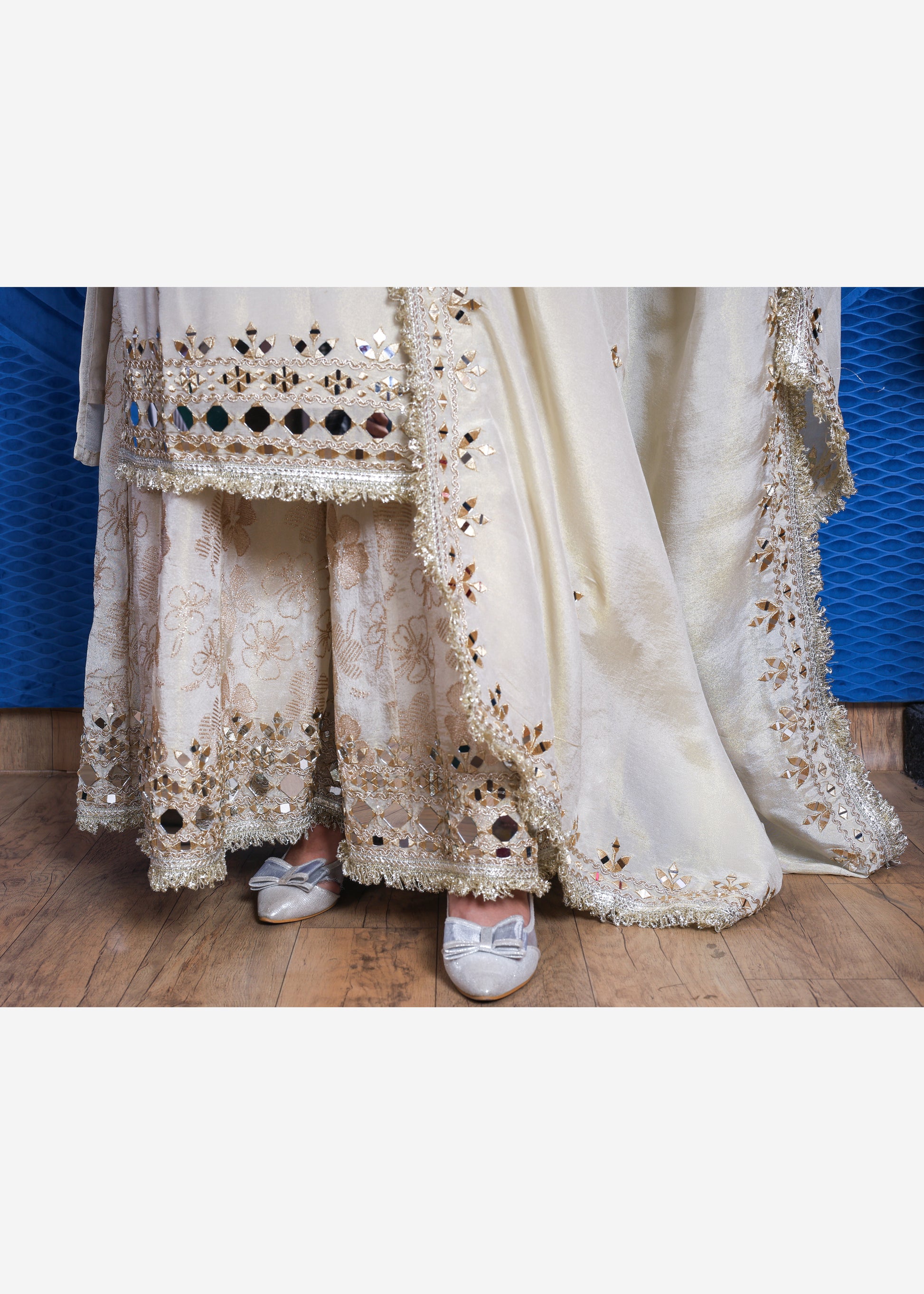 Naqsh Embellished Sharara Suit Set (Image)